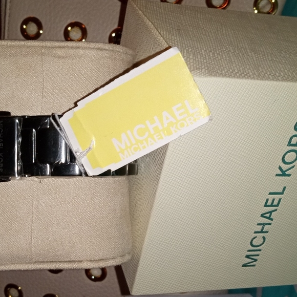 FABULOUS MICHAEL KORS ROSEGOLD SUPER BLING & GUN METAL LARGE WATCH W MK WRISTLET - Picture 5 of 7